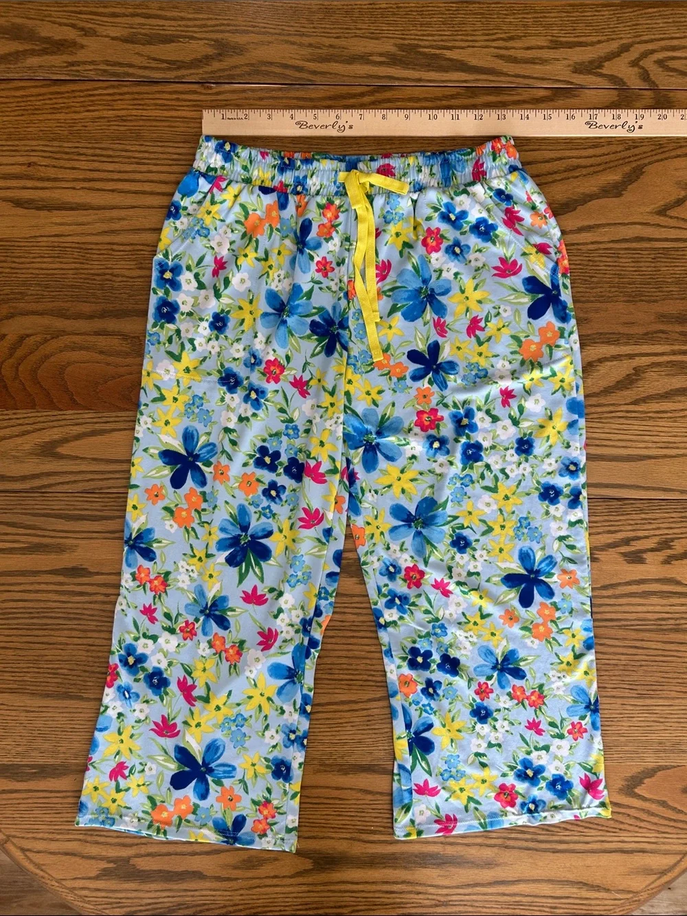 Cuddl Duds Capri Pajama Set with headband, size small, NWT